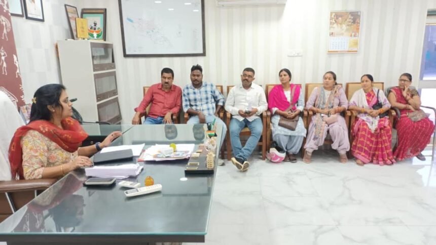 सार्वजनिक टॉयलेट संचालक एजेंसी को आयुक्त ने दी चेतावनी, गड़बड़ी की तो हो जाएगा अनुबंध निरस्त