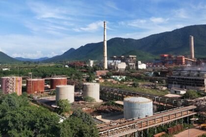 पृथ्वी दिवस 2025 के अवसर पर वेदांता एल्युमीनियम ने 650वीं फ्लाई ऐश रेक की आपूर्ति के साथ सर्कुलर इकोनॉमी में दिया योगदान