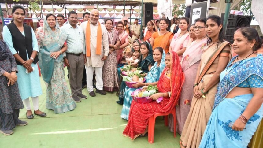 हर व्यक्ति तक योजनाओं का लाभ पहुंचाना ही सुशासन का मूल उद्देश्य है - विधायक चंद्राकर