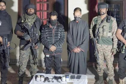 साझा ऑपरेशन में सुरक्षाबलों को मिली बड़ी कामयाबी, शोपियां में आतंकियों के दो मददगार गिरफ्तार