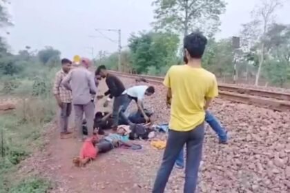 हादसा: रेलवे ट्रैक पर सोना पड़ गया महंगा, दो लोगों की मौत, दो घायल