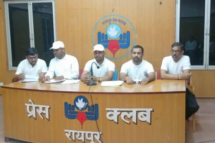 छत्तीसगढ़ में आधार ऑपरेटर चिप्स (आधार एजेंसी) की धांधली से परेशान, सरकार से की कार्रवाई की मांग