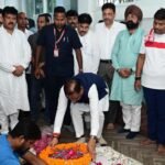 मुख्यमंत्री विष्णु देव साय ने स्वर्गीय निखिल कश्यप को दी श्रद्धांजलि, शोक संतप्त परिजनों से की मुलाकात