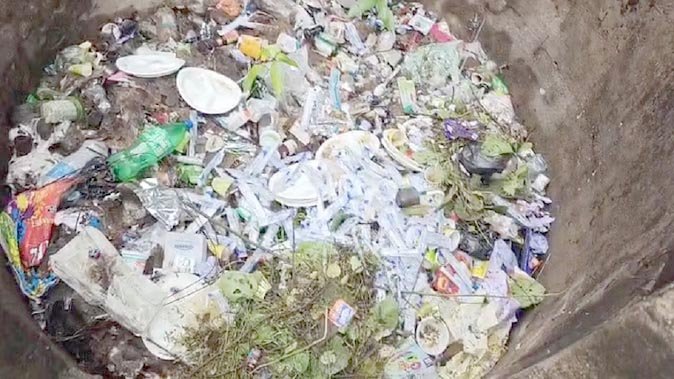 कुआं बना एक्सपायरी दवा खपाने का अड्डा, कमीशन के चक्कर में मनमाने तरीके से दवाइयों की खरीदी