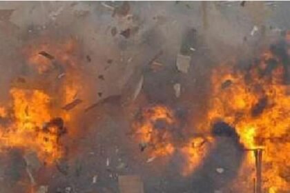 नक्सलियों के बिछाए आईईडी ब्लास्ट में सीआरपीएफ के दो जवान घायल, सर्चिंग जारी