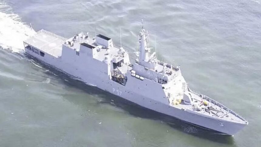 नौसेना की ताकत और बढ़ी, शामिल हुआ पहला स्वदेशी डीएसवी 'आईएनएस निस्तार', आयातक से निर्यातक बन रहा भारत