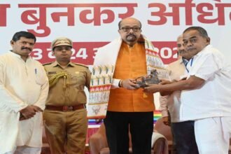 सहकार से समृद्धि के मंत्र के साथ आगे बढ़े - राज्यपाल डेका