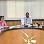 स्टेट व नेशनल हाइवे में घूमंतु पशुओं की सुरक्षा एवं दुर्घटनाओं में घायलों के उपचार के लिए व्यवस्था सुदृढ़ की जाए: रामविचार नेताम