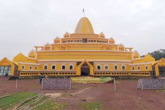 म्यांमार के बुद्ध मंदिर के प्रतिरूप भव्य पंडाल में विराजेंगे गणपति