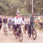कलेक्टर, अधिकारी-कर्मचारी और स्कूली बच्चों ने सायकिल चलाकर दिया फिटनेस का सन्देश