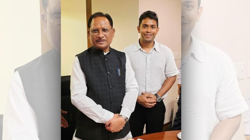 बस्तर के होनहार अविनाश तिवारी से टोक्यो में मिले सीएम विष्णुदेव साय : छत्तीसगढ़ में उद्योग स्थापना को लेकर हुई सकारात्मक चर्चा