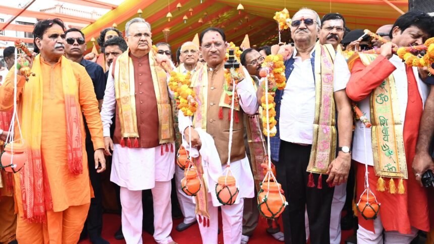 भव्य कांवड़ यात्रा में शामिल हुए सीएम साय, कहा- कांवड़ यात्रा भगवान शिव के प्रति गहरी भक्ति और समर्पण का प्रतीक