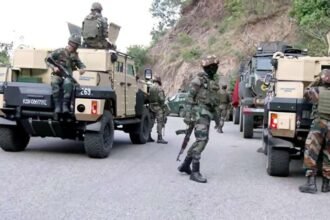 Kulgam Encounter: कुलगाम में तीसरे दिन भी एनकाउंटर जारी… अब तक तीन आतंकी ढेर