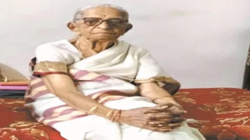 नहीं रही रायपुर की पहली महिला विधायक रजनी ताई उपासने, 93 वर्ष की उम्र में निधन