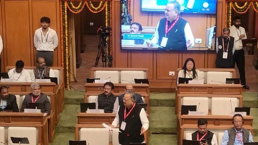 भारत की लोकतांत्रिक परंपराएं पूरी दुनिया के लिए प्रेरणा रही हैं: विधानसभा अध्यक्ष डॉ. रमन सिंह