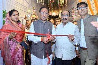 मुख्यमंत्री विष्णु देव साय ने रायगढ़ जिले के ग्राम गढ़ उमरिया में नवगुरुकुल का किया शुभारंभ