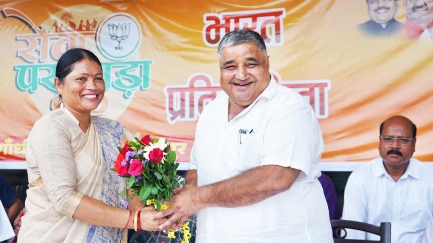 पर्यटन व संस्कृति मंत्री राजेश अग्रवाल ने बच्चों की प्रतिभा को सराहा, दिया सफलता का मंत्र