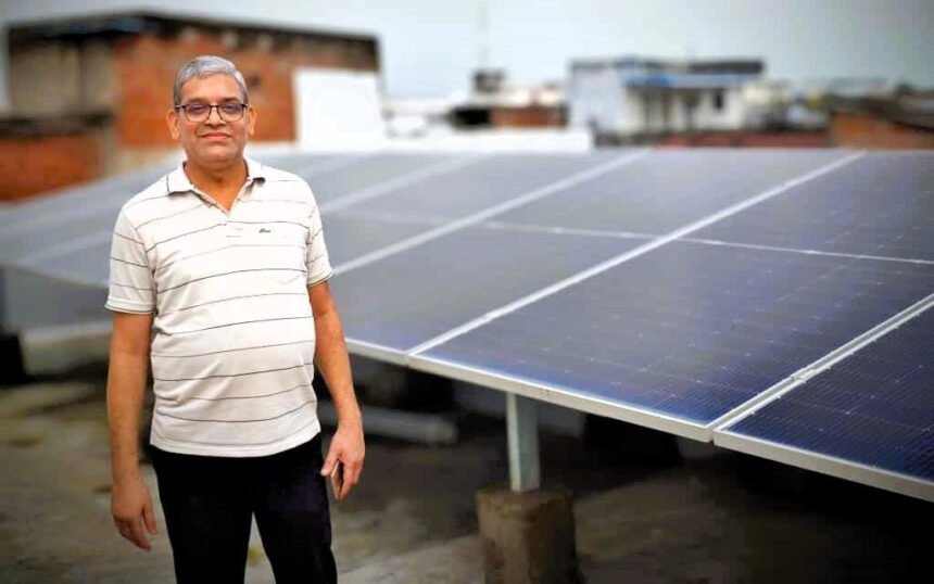 प्रधानमंत्री सूर्य घर मुफ्त बिजली योजना से मिली राहत – बालोद के व्यवसायी मनीष कोठारी बने ऊर्जा दाता