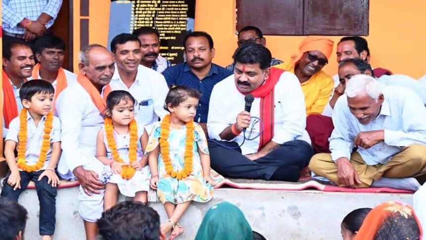 उपमुख्यमंत्री विजय शर्मा ने ग्राम कुरूवा में सामुदायिक भवन का किया लोकार्पण