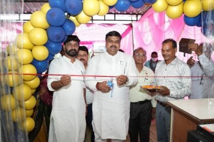 प्योर ईवी ने दुर्ग में रखा कदम, ईवी क्राँति को दी नई गति, शिक्षा मंत्री गजेन्द्र यादव ने किया शोरूम का उद्घाटन