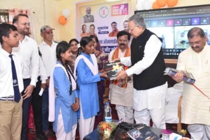 ऐतिहासिक पहल: राजनांदगांव में 684 विद्यार्थियों के लिए शुरू हुई निशुल्क नीट-जेईई कोचिंग, हर प्रतिभा को मिलेगा अवसर