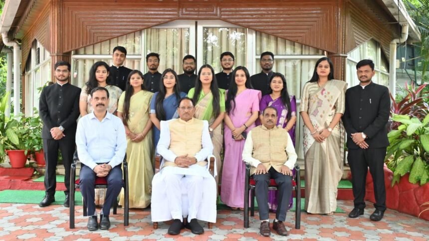 बेहतर समाज के निर्माण नें प्रशासनिक सेवा के अधिकारियों की अहम भूमिका-सीएम साय