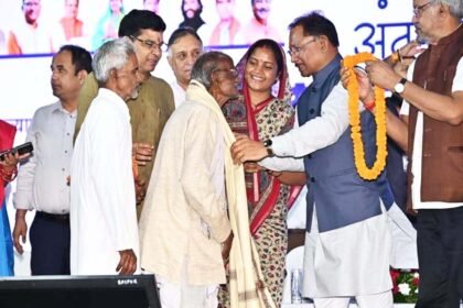 वृद्धजनों के सम्मान और कल्याण के लिए सरकार प्रतिबद्ध: मुख्यमंत्री साय