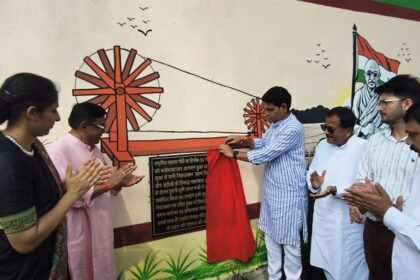 महात्मा गांधी की स्वच्छता के संदेश को घर-घर पहुंचाना है: मंत्री टंकराम वर्मा