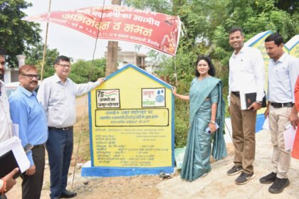 आरोग्य केंद्र, पीएम आवास व अमृत सरोवर का अतिरिक्त सचिव मनीष ठाकुर ने किया निरीक्षण, स्वसहायता समूह की आजीविकामूलक गतिविधियों की ली जानकारी