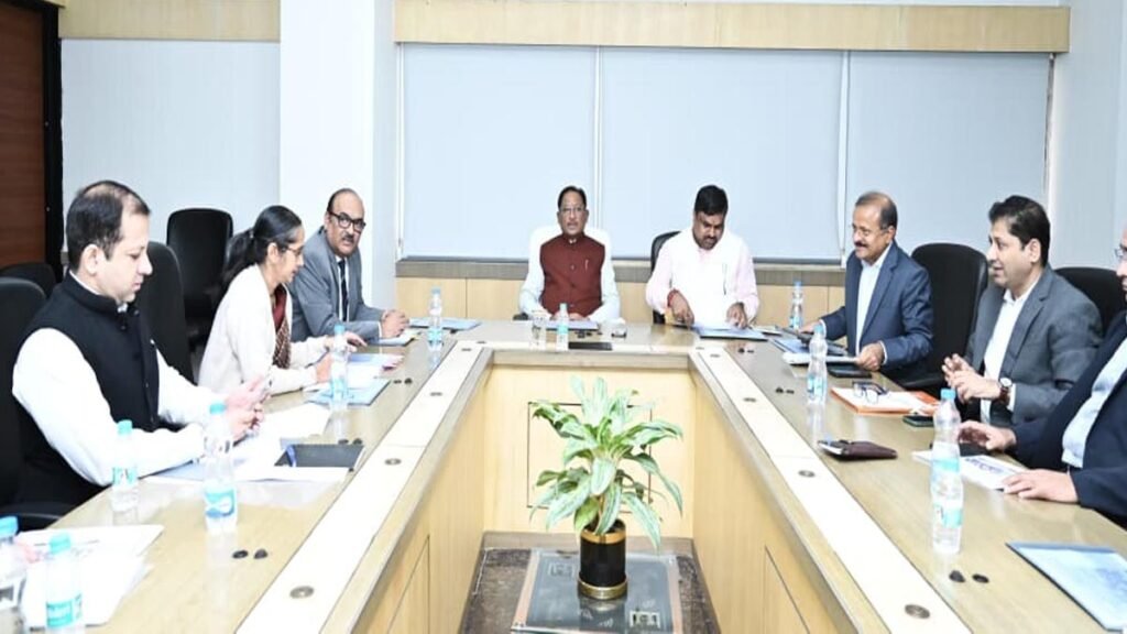 बच्चों के भविष्य को स्वर्णिम बनाने की महती जिम्मेदारी शिक्षा विभाग पर – मुख्यमंत्री विष्णु देव साय 2 29006