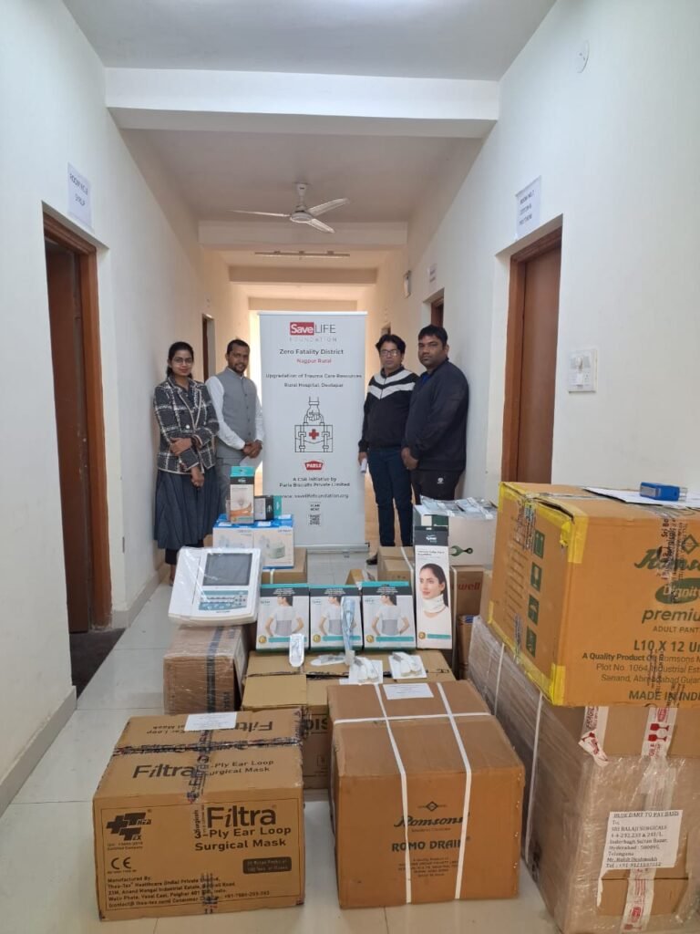 सेवलाइफ फाउंडेशन और पार्ले बिस्कुट्स प्राइवेट लिमिटेड ने नागपुर के ग्रामीण अस्पतालों को महत्वपूर्ण शल्य चिकित्सा उपकरण सौंपे 2 Untitled