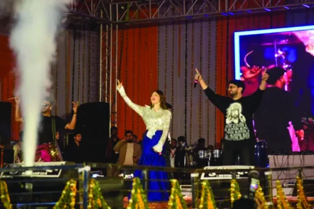 महाशिवरात्रि पर शिव भजन और शिव ताण्डव नृत्य रहे मुख्य आकर्षण