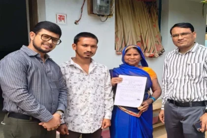 श्रम विभाग द्वारा घर पहुच दिलाया जा रहा योजना का लाभ