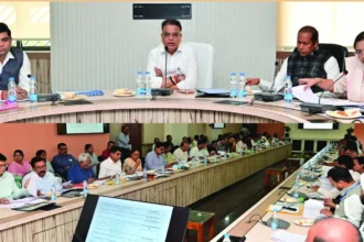 समाज कल्याण विभाग के सचिव की अध्यक्षता में हुई बैठक