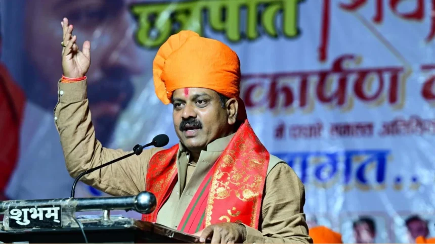 छत्रपति शिवाजी चौक में स्थापित की गई भव्य प्रतिमा