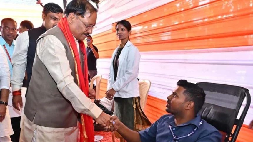 जन्मदिन पर सेवा का संदेश: मुख्यमंत्री साय ने जन्मदिन पर रक्तदान शिविर का किया शुभारंभ