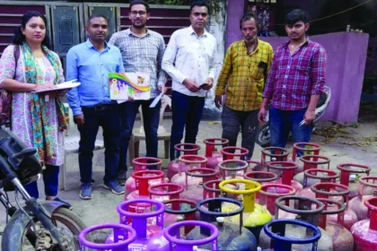 :अवैध गैस रिफिलिंग पर जगदलपुर में बड़ी कार्रवाई, भारी मात्रा में सिलेंडर जब्त