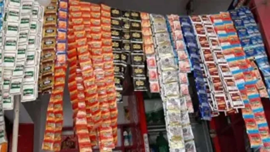 स्कूलों के आसपास तंबाकू बिक्री पर प्रशासन सख्त, 8 दुकानों पर जुर्माना