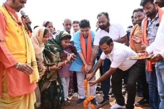 राजस्व मंत्री वर्मा ने 7.82 करोड़ की लागत से बनने वाले नवापारा-सकरी-सतभांवा मार्ग का किया भूमिपूजन