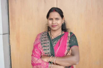 राशि से स्वरोजगार की राह, कृष्णा कुर्रे ने शुरू किया ब्यूटी पार्लर