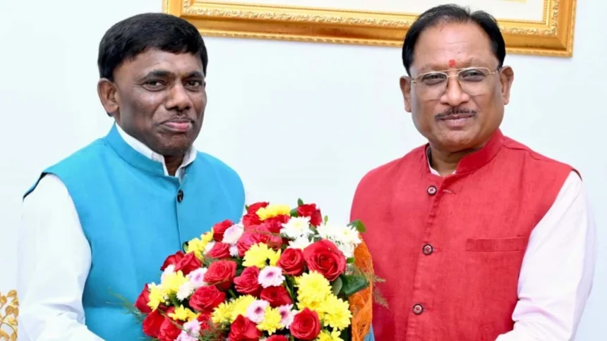 मुख्यमंत्री विष्णु देव साय से गोवा के खेल एवं जनजातीय कल्याण मंत्री रमेश तावड़कर की सौजन्य भेंट