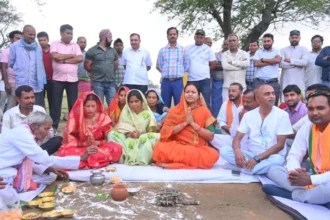 मंत्री लक्ष्मी राजवाड़े ने 3.80 करोड़ रूपए की सड़क निर्माण कार्य का किया शुभारंभ