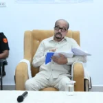 राज्यपाल रमेन डेका ने सरायपाली में विकासखंड स्तरीय अधिकारियों की बैठक ली