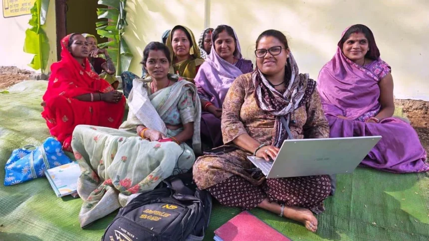 ग्रामीण अर्थव्यवस्था को डिजिटल क्रांति से जोड़ रही बिहान की दीदीयां