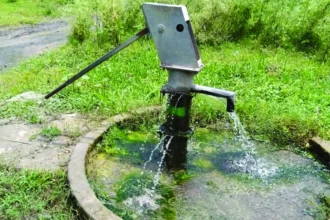 भीषण गर्मी में ग्रामीणों को मिली बड़ी राहत: भरतपुर के कई गाँवों में खराब हैंडपंप हुए दुरुस्त