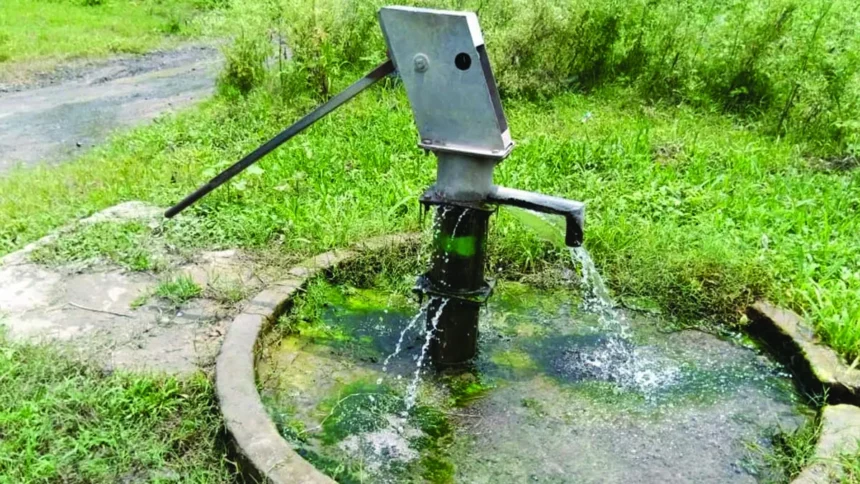 भीषण गर्मी में ग्रामीणों को मिली बड़ी राहत: भरतपुर के कई गाँवों में खराब हैंडपंप हुए दुरुस्त