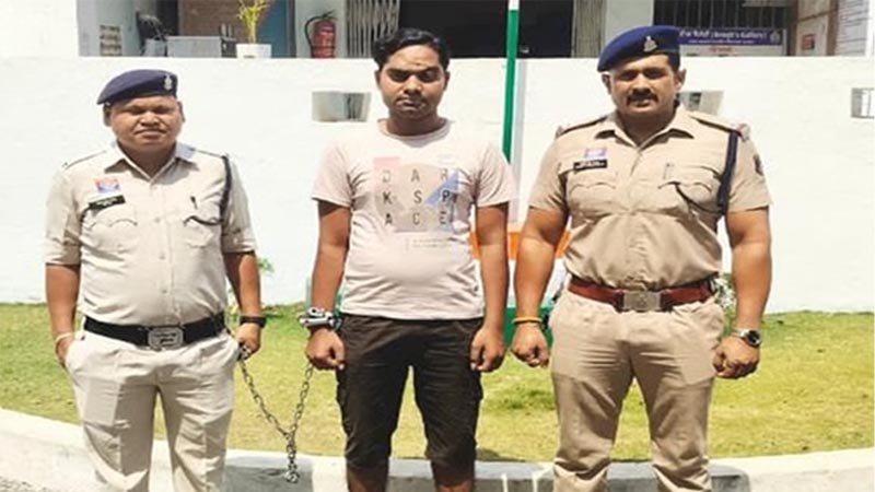 सरकारी नौकरी का झांसा और शादी का वादा कर युवती से दुष्कर्म, सामुदायिक स्वास्थ्य केंद्र का वाहन चालक गिरफ्तार
