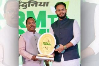 युवा किसान दक्ष वैद्य बने कृषि क्रांति के प्रतीक,कृषि मंत्री रामविचार नेताम ने किया सम्मानित