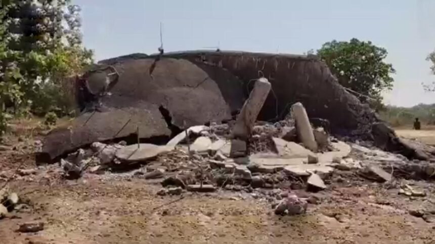 निगम प्रशासन की लापरवाही से 10 साल से बंद पड़ी पानी टंकी ढही, बर्बाद हुआ हजारों लीटर पानी, लोगों में आक्रोश