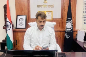 सड़क की कटिंग करवा कर की जांच, नहर लाइनिंग और एनीकट निर्माण की परखी गुणवत्ता